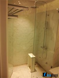 THI CÔNG VÁCH TẮM KÍNH 2311C GOLDENLAND