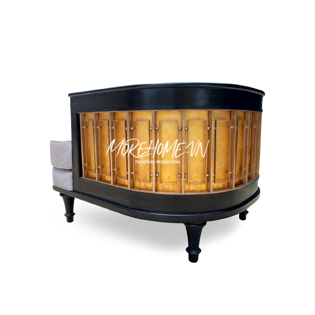 cho căn phòng Ghế sofa phòng khách chất liệu gỗ Sồi tự nhiên màu đen mang lại sự sang trọng và hiện đại. Kết hợp với hiệu ứng sơn vàng tạo điểm nhấn cho căn phòng.